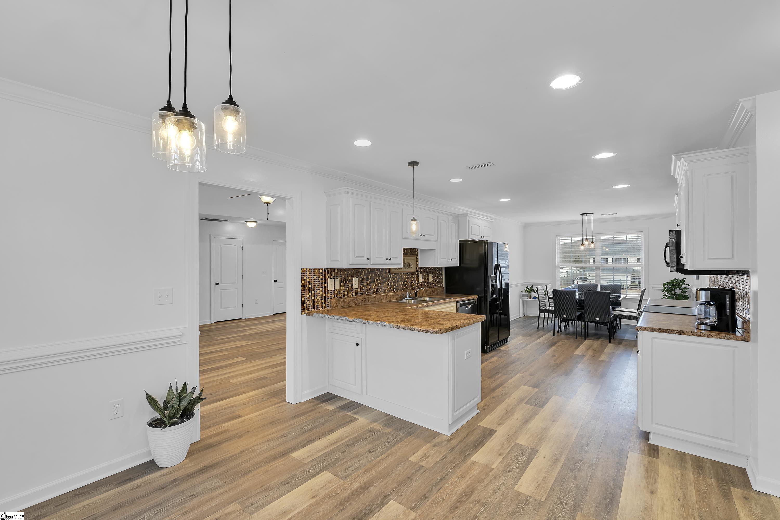 255 Doris Ann Court Wellford, SC 29385 - Photo 14 of 26