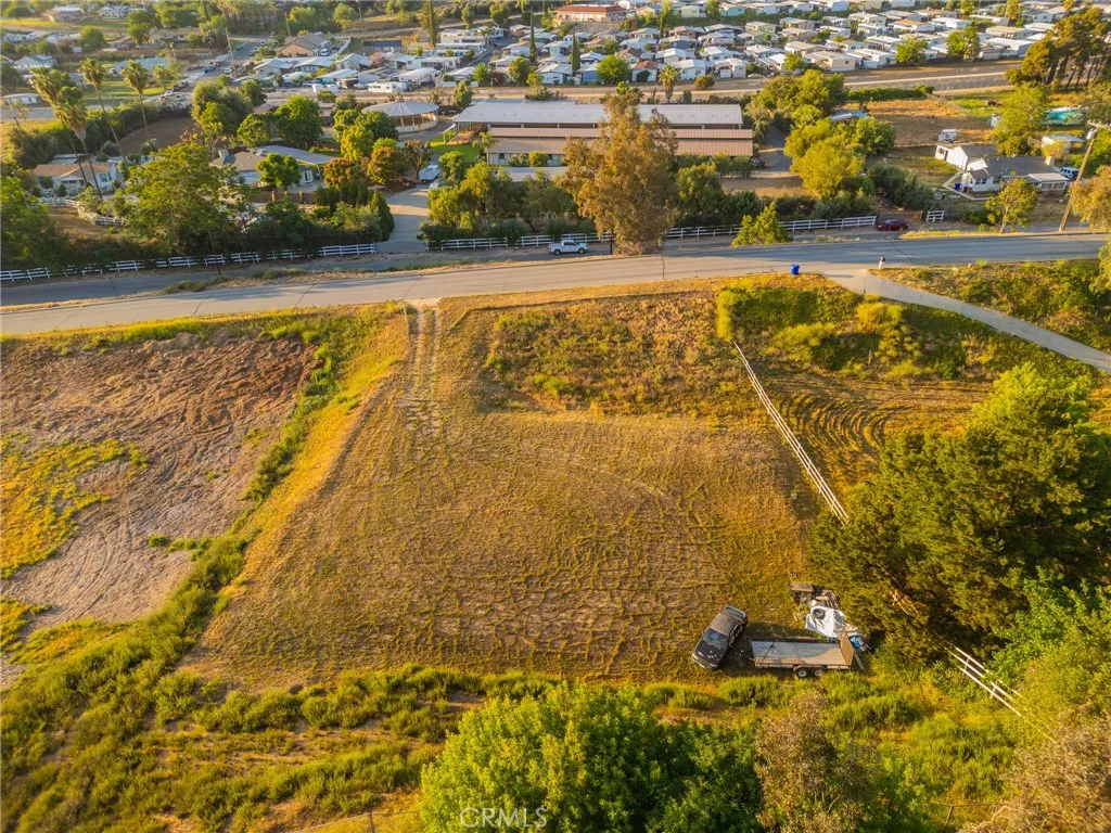 34077 5th Yucaipa, CA 92399 - Photo 4 of 9
