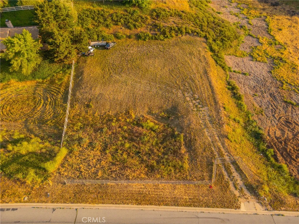 34077 5th Yucaipa, CA 92399 - Photo 6 of 9