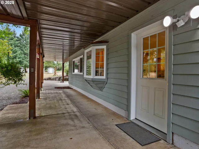 a view of a porch of the house