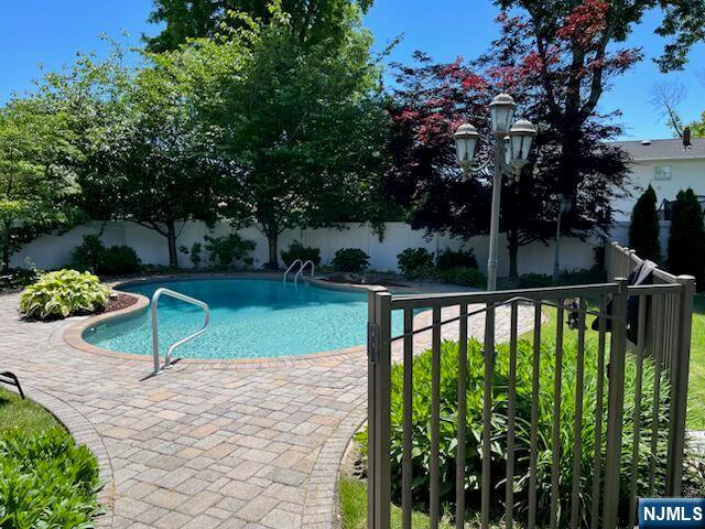 18 Stonycroft Road Wayne, NJ 07470 - Photo 35 of 40