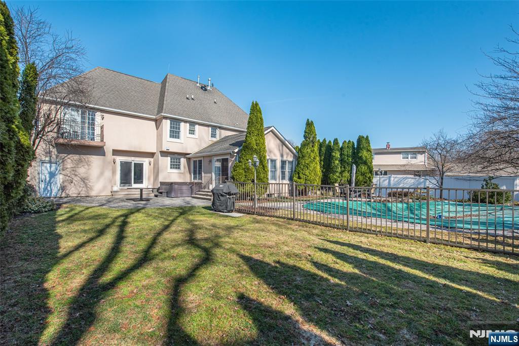 18 Stonycroft Road Wayne, NJ 07470 - Photo 39 of 40 a view of a house with a swimming pool