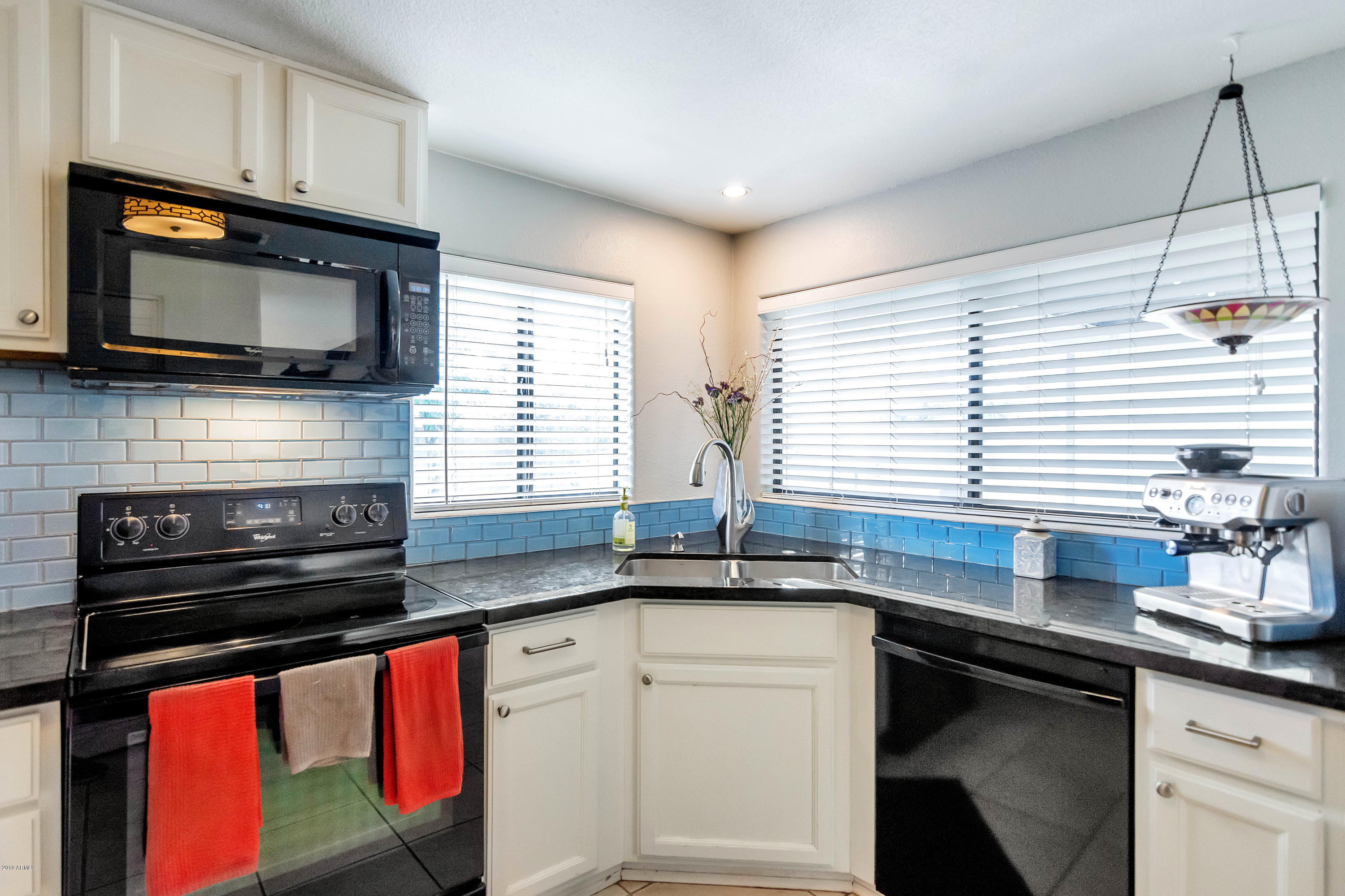 2407 West Kathleen Road Phoenix, AZ 85023 - Photo 7 of 23 TOD_3197