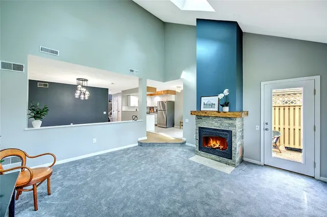 $394,500 | 75 Valley Green Court, Unit C, North Providence, RI 02904