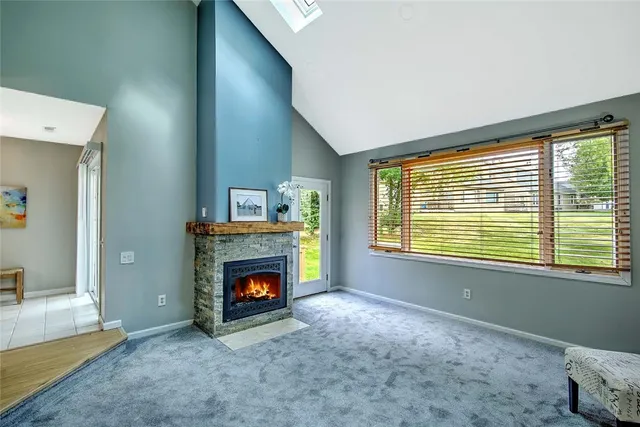 $394,500 | 75 Valley Green Court, Unit C, North Providence, RI 02904