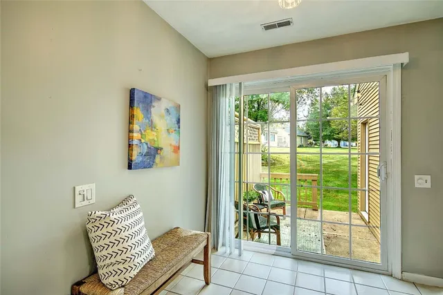 $394,500 | 75 Valley Green Court, Unit C, North Providence, RI 02904