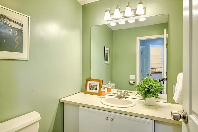 $394,500 | 75 Valley Green Court, Unit C, North Providence, RI 02904