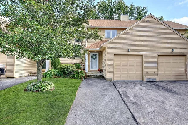 $394,500 | 75 Valley Green Court, Unit C, North Providence, RI 02904