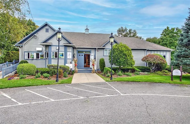 $394,500 | 75 Valley Green Court, Unit C, North Providence, RI 02904