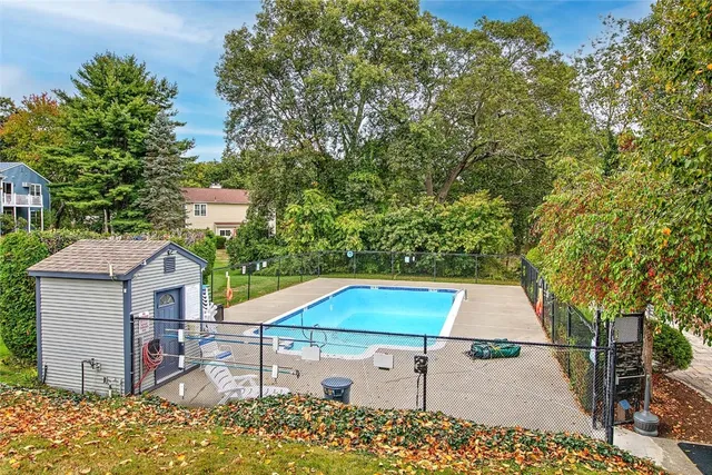 $394,500 | 75 Valley Green Court, Unit C, North Providence, RI 02904