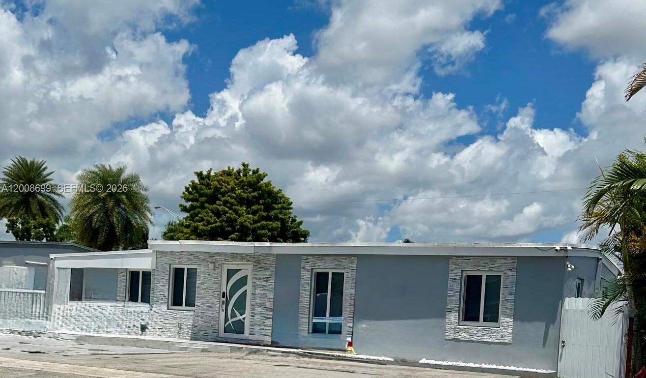 367 West 33rd Street Hialeah, FL 33012 - Photo 19 of 20