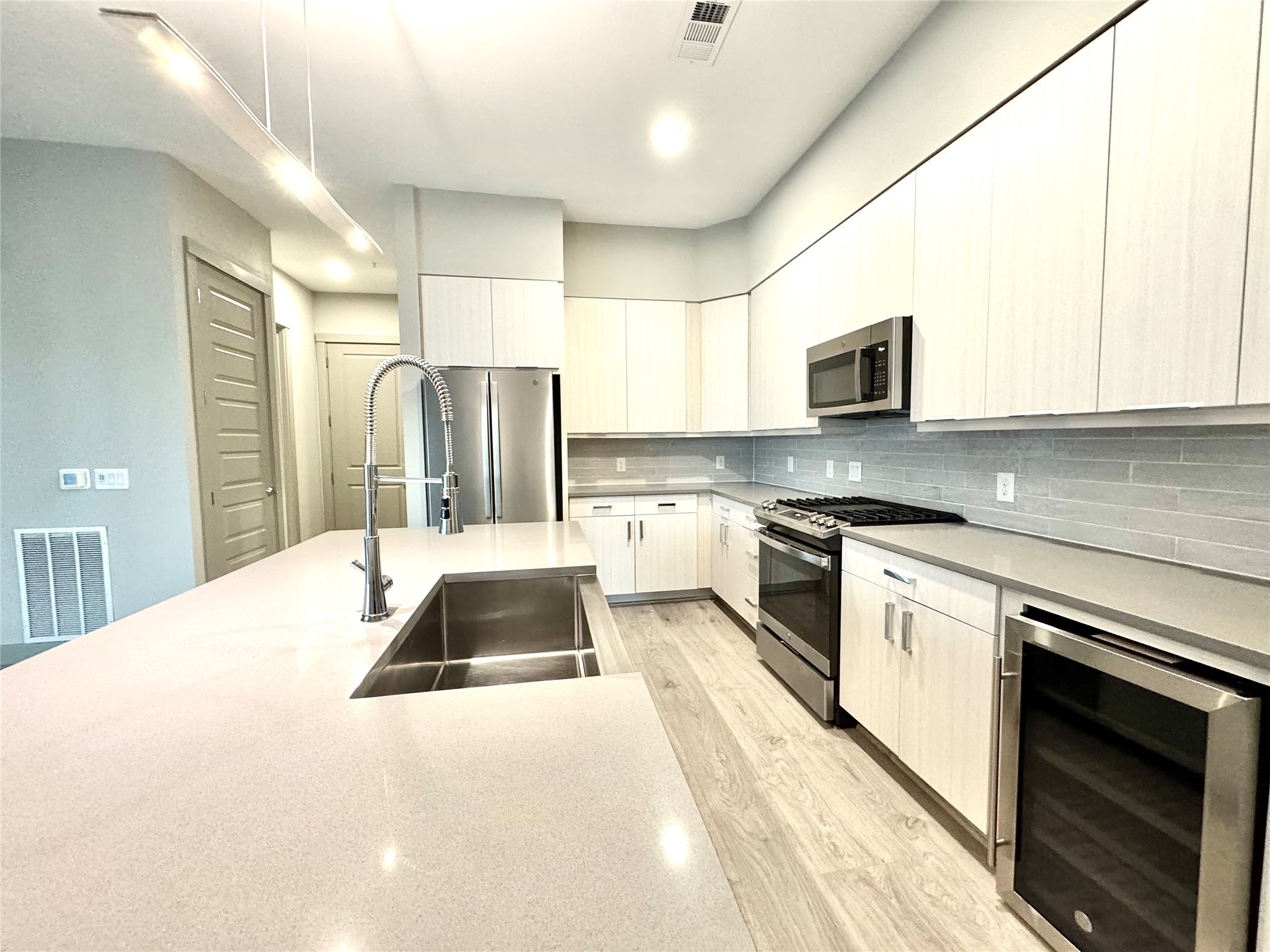 401 West 25th Street, Unit 2125 Houston, TX 77008 - Photo 20 of 45