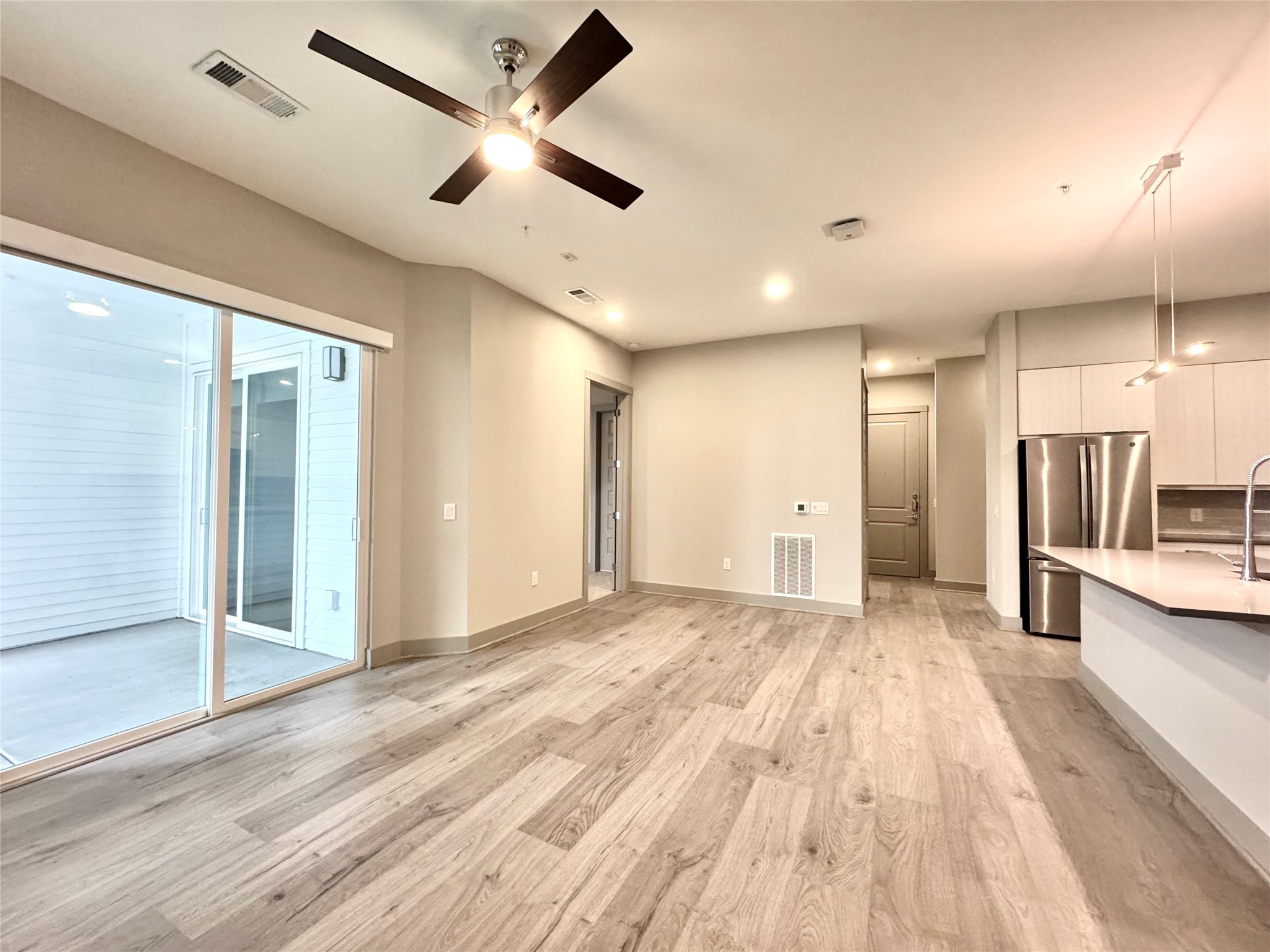 401 West 25th Street, Unit 2125 Houston, TX 77008 - Photo 4 of 45