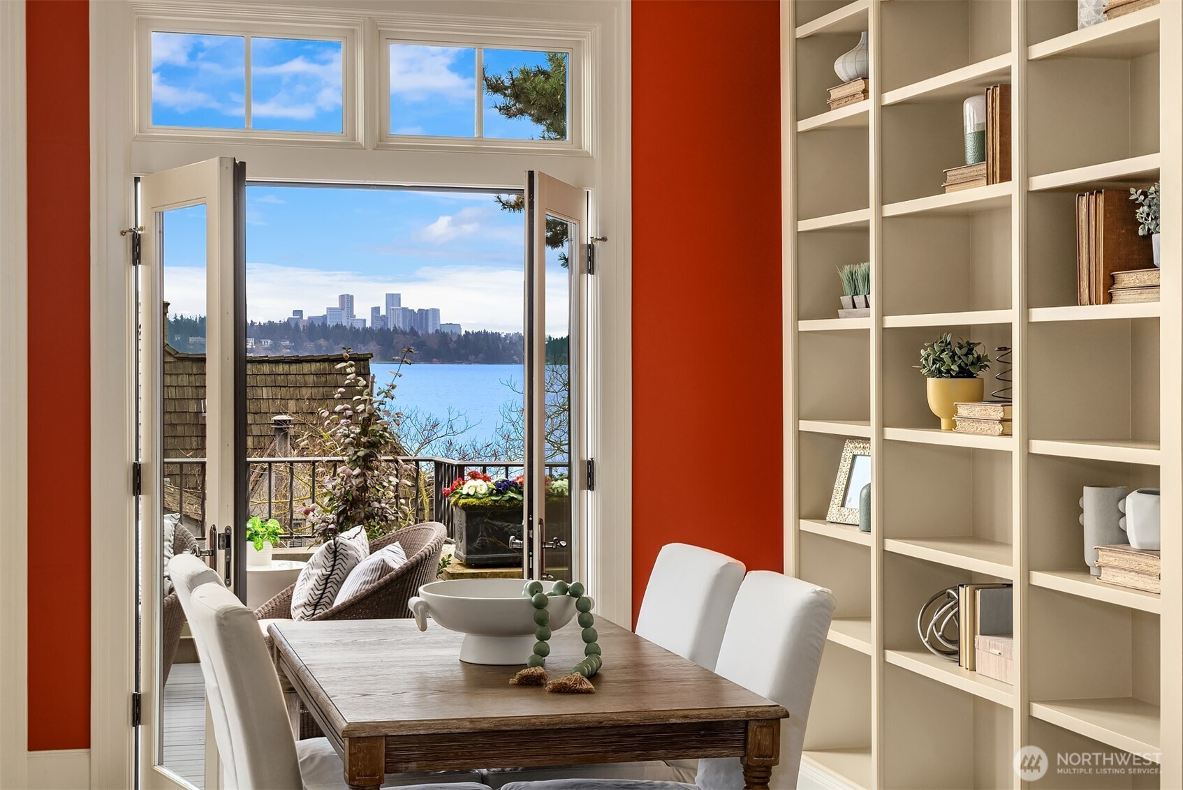 463 39th Avenue East Seattle, WA 98112 - Photo 15 of 31