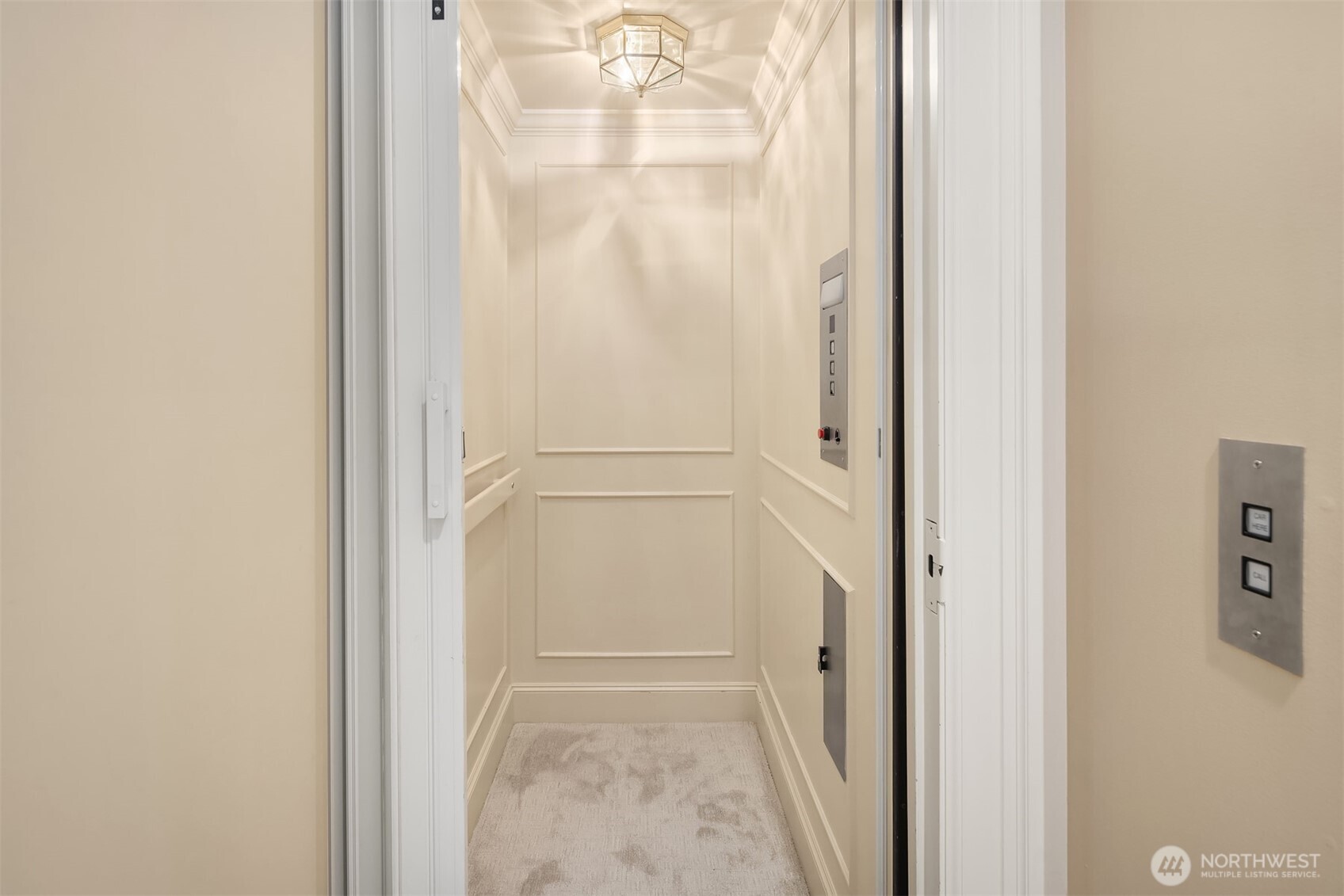 463 39th Avenue East Seattle, WA 98112 - Photo 27 of 31