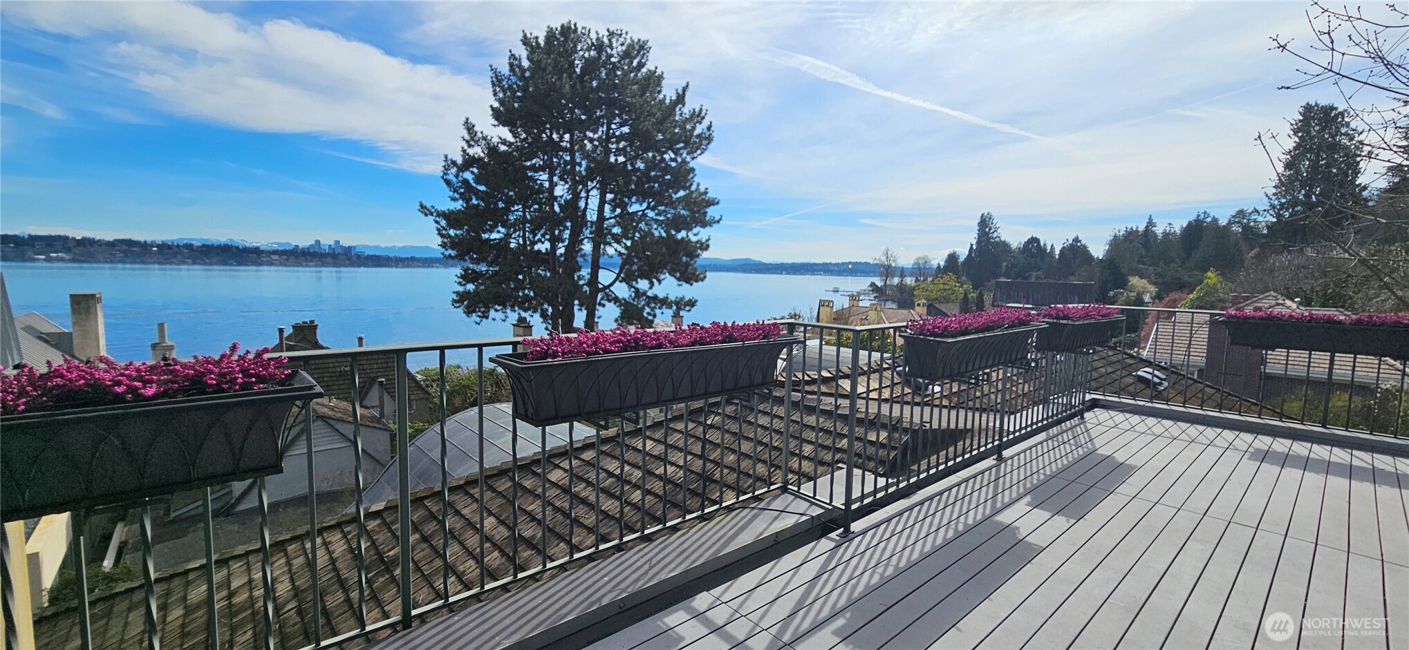 463 39th Avenue East Seattle, WA 98112 - Photo 3 of 31