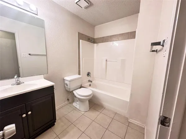 $1,800 | 769 Windridge Lane, Burleson, TX 76028