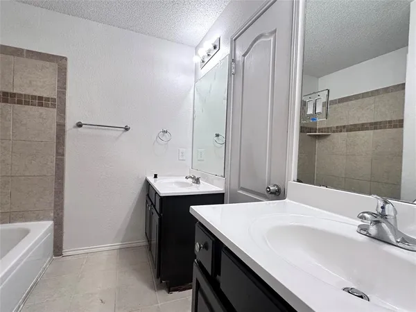 $1,800 | 769 Windridge Lane, Burleson, TX 76028