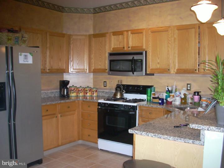 49 Manley Road Pennington, NJ 08534 - Photo 2 of 23