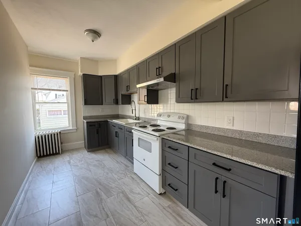 $2,450 | 140 Hynes Avenue, Groton, CT 06340
