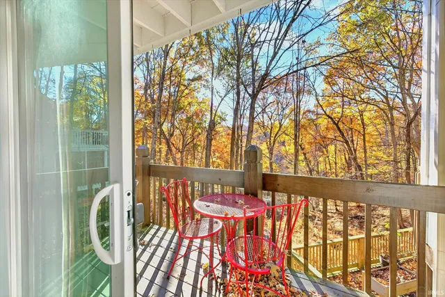 $629,000 | 9428 South Harbour Pointe Drive, Bloomington, IN 47401