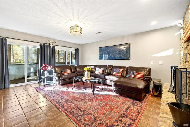 $629,000 | 9428 South Harbour Pointe Drive, Bloomington, IN 47401