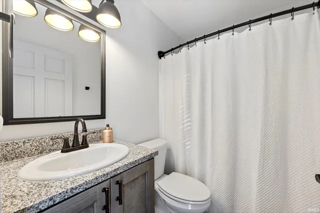 $629,000 | 9428 South Harbour Pointe Drive, Bloomington, IN 47401