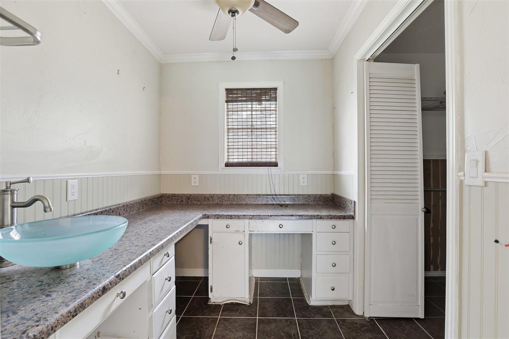 4298 Knob Road Springtown, TX 76082 - Photo 15 of 25