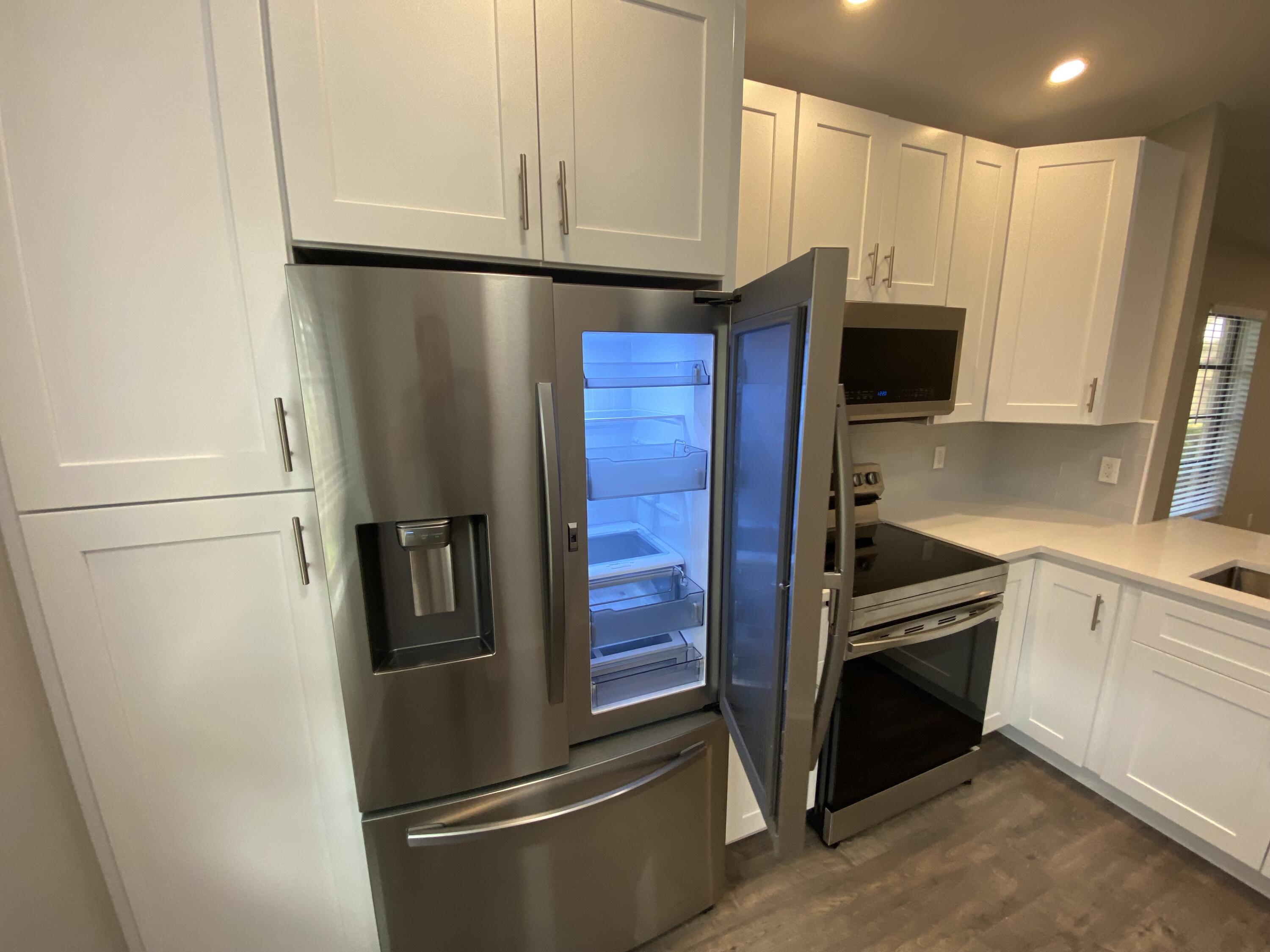 8095 Windgate Drive Boca Raton, FL 33496 - Photo 12 of 28 Kitchen