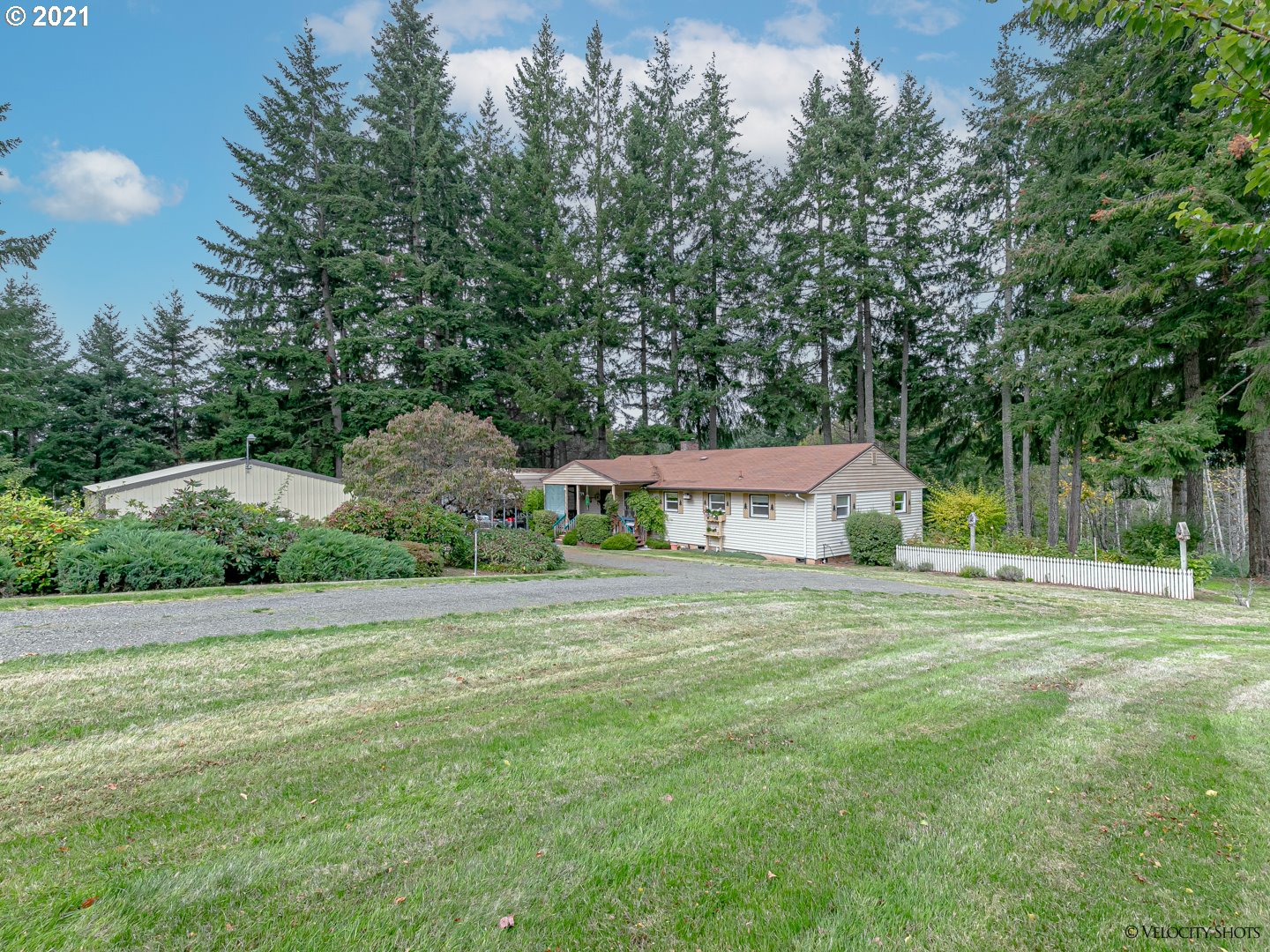 22700 South Day Hill Road Estacada, OR 97023 - Photo 1 of 32 Gallery Image 1