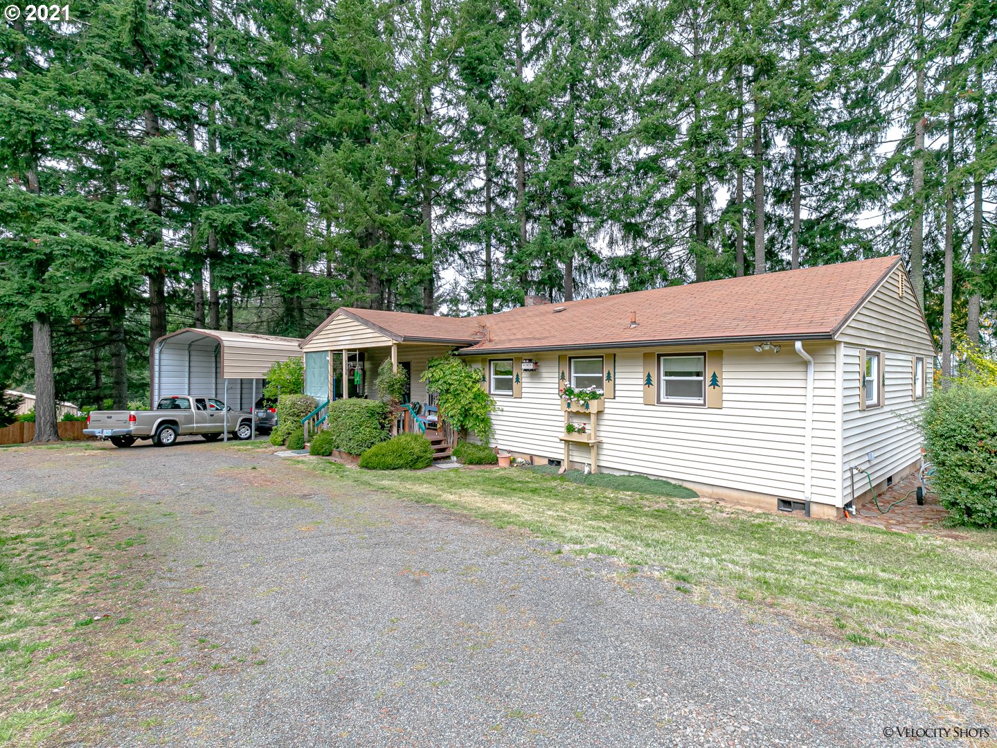 22700 South Day Hill Road Estacada, OR 97023 - Photo 2 of 32 Gallery Image 2