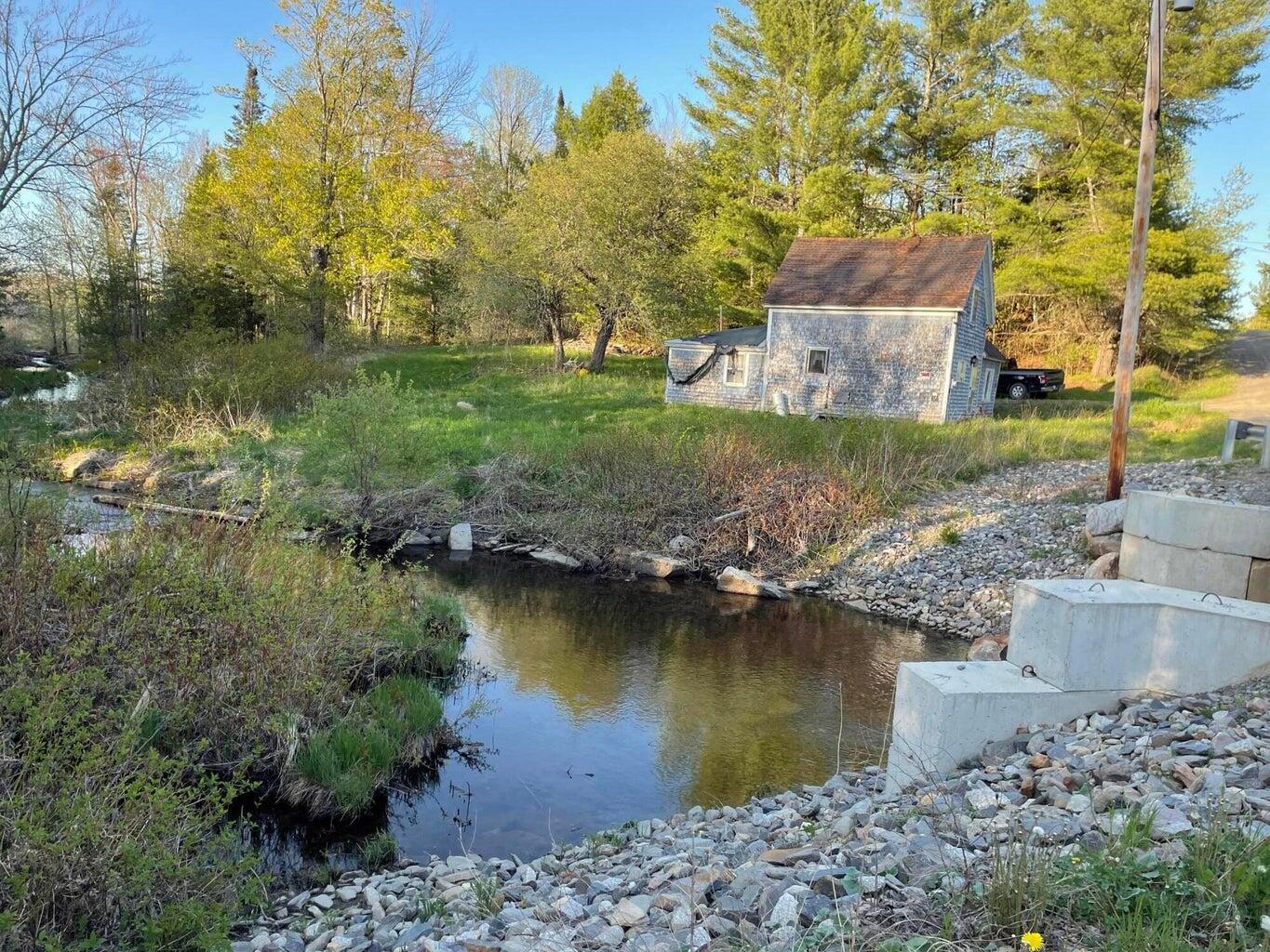 291 Line Road Dexter, ME 04930 - Photo 2 of 13 20230515213930309302000000-o