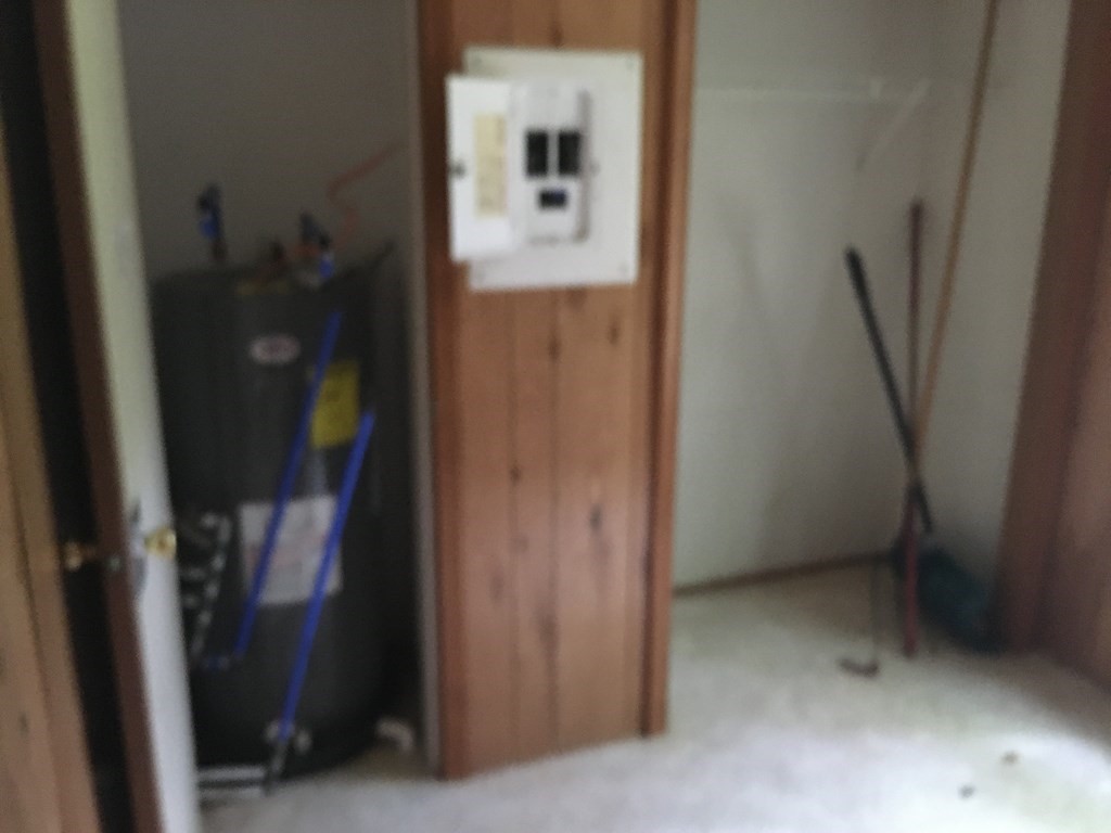 140 Holtshire Road Orange, MA 01364 - Photo 5 of 7 Gallery Image 5