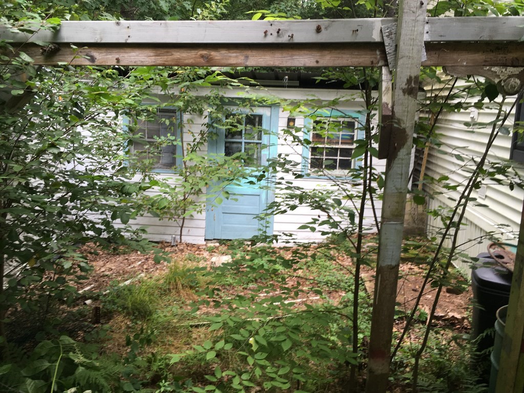 140 Holtshire Road Orange, MA 01364 - Photo 6 of 7 Gallery Image 6