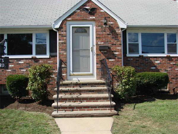 13 Lincoln Road Peabody, MA 01960 - Photo 1 of 14 Gallery Image 1