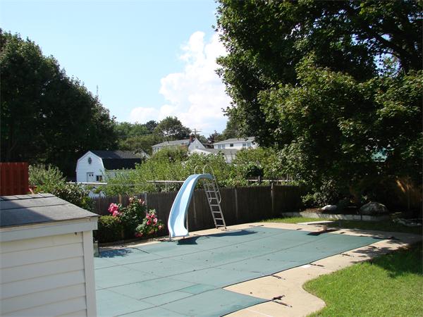 13 Lincoln Road Peabody, MA 01960 - Photo 4 of 14 Gallery Image 4