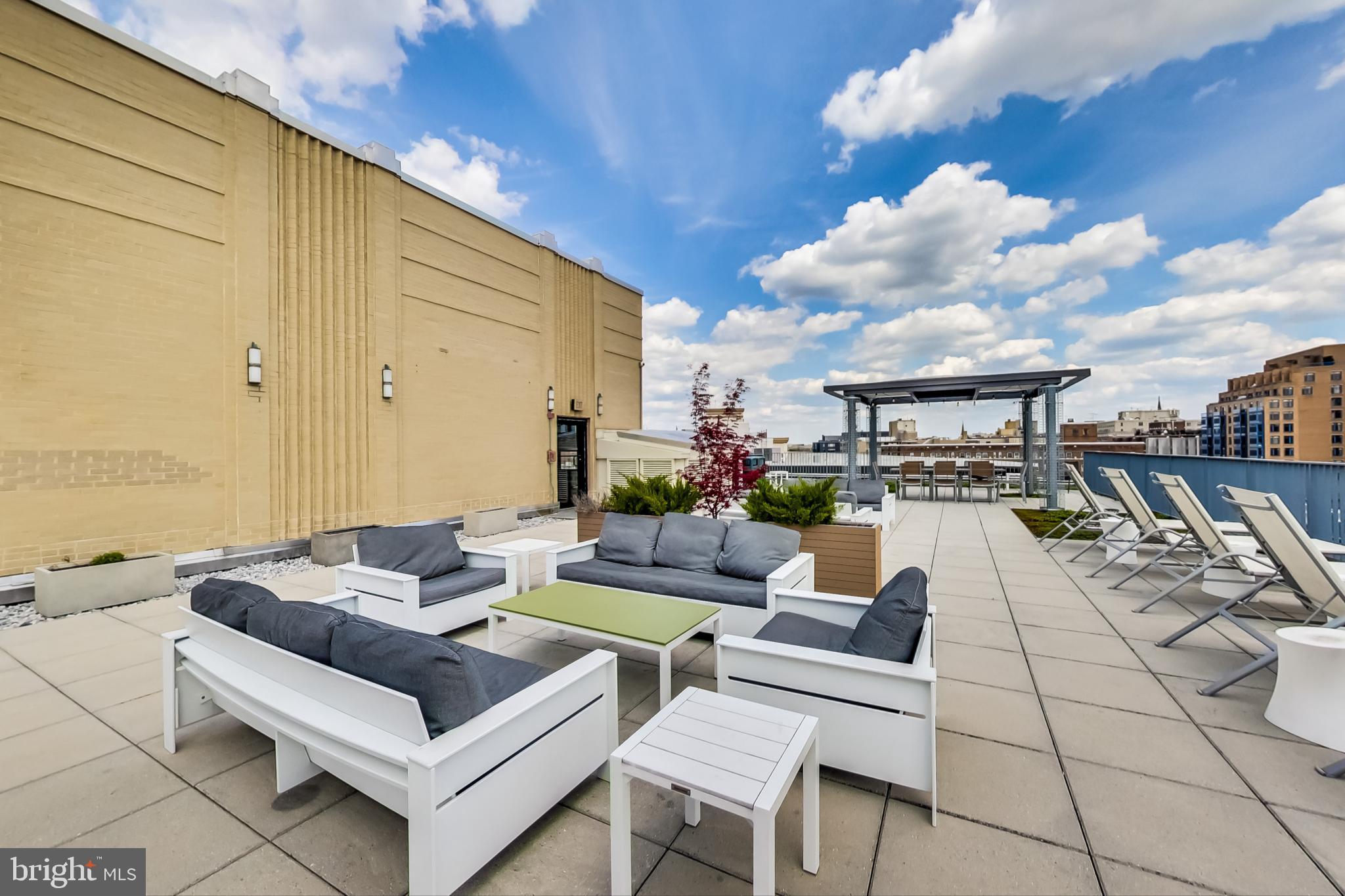 1 Scott Circle Northwest, Unit 20 Washington, DC 20005 - Photo 32 of 37 a view of a terrace with furniture
