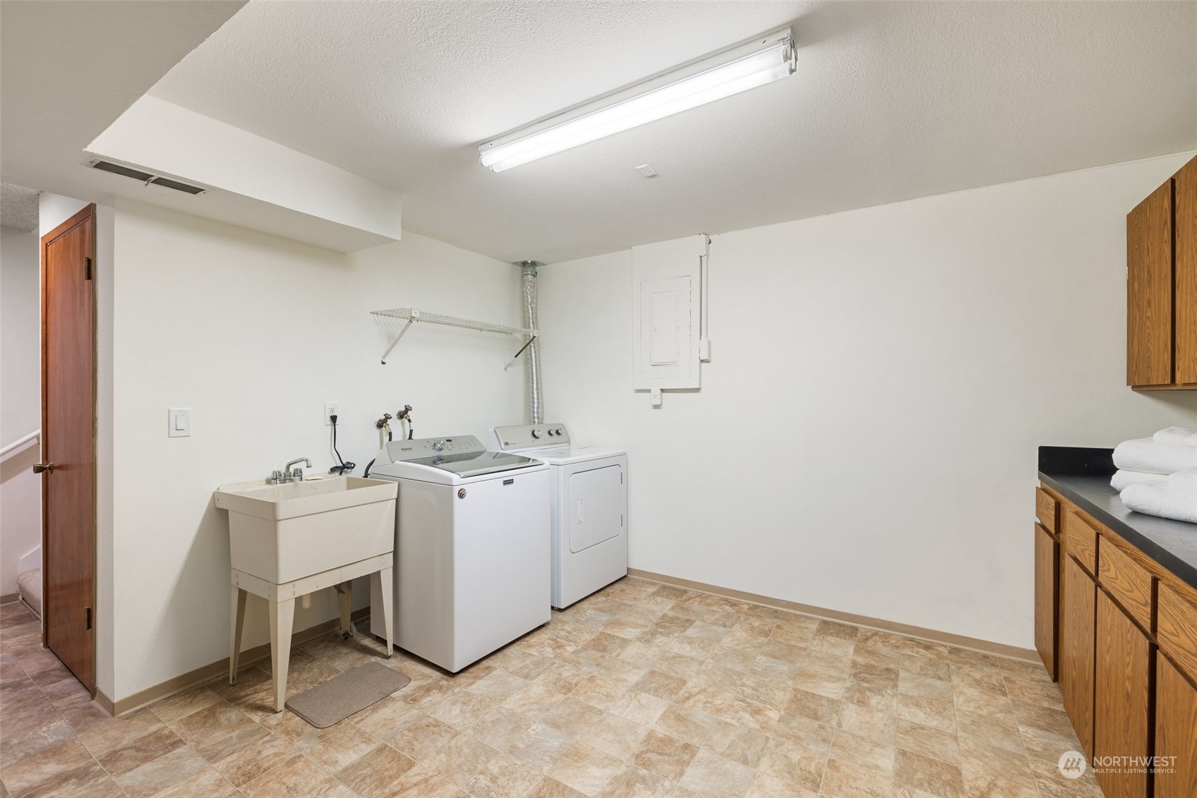 4009 Southwest Myrtle Street Seattle, WA 98136 - Photo 23 of 30 Gallery Image 23