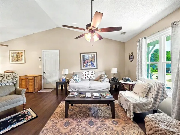 $244,900 | 268 Thorn Thicket Way, Rockmart, GA 30153