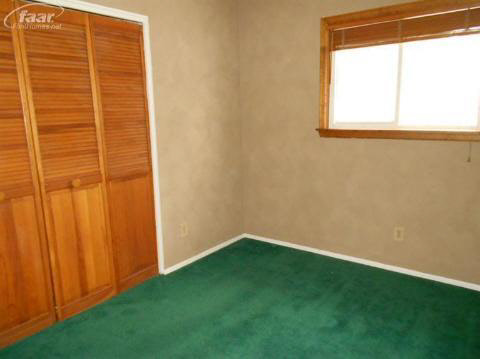 7203 North Nichols Road Flushing, MI 48433 - Photo 7 of 12 20166550-6.JPG