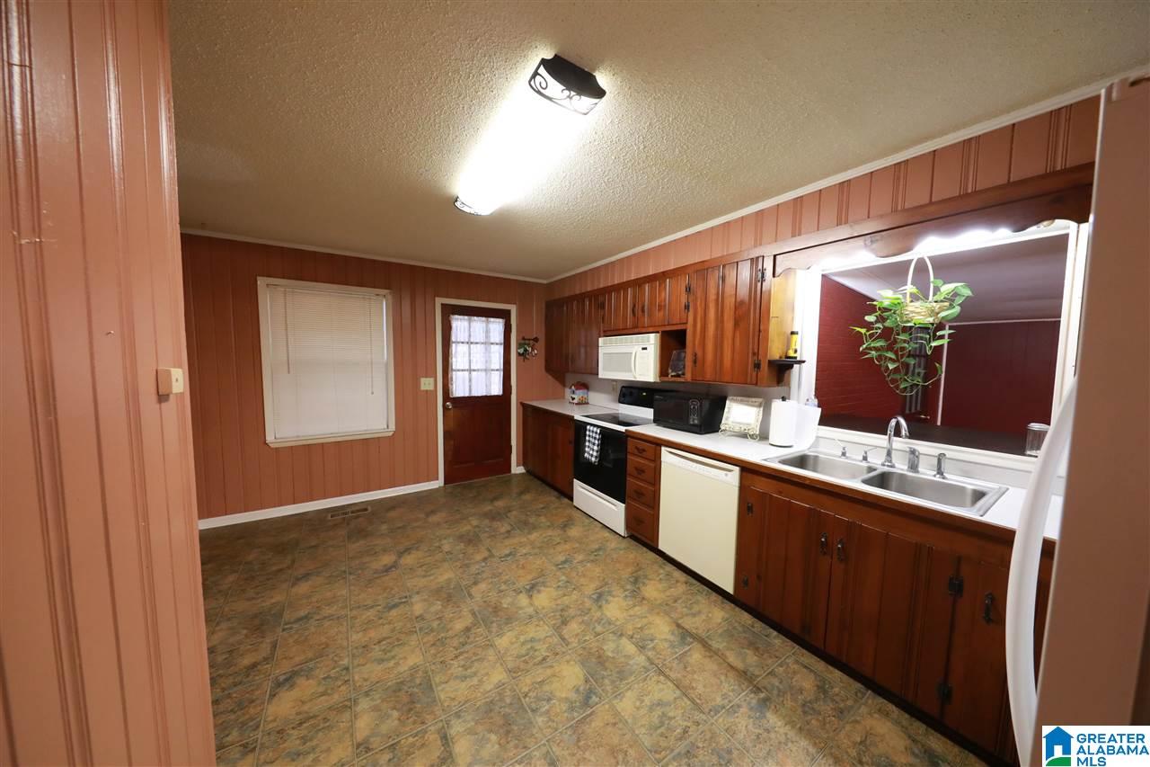 8 Pine Circle Oneonta, AL 35121 - Photo 6 of 20