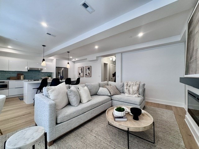 230 Friend Street, Unit 5 Boston, MA 02114 - Photo 4 of 12