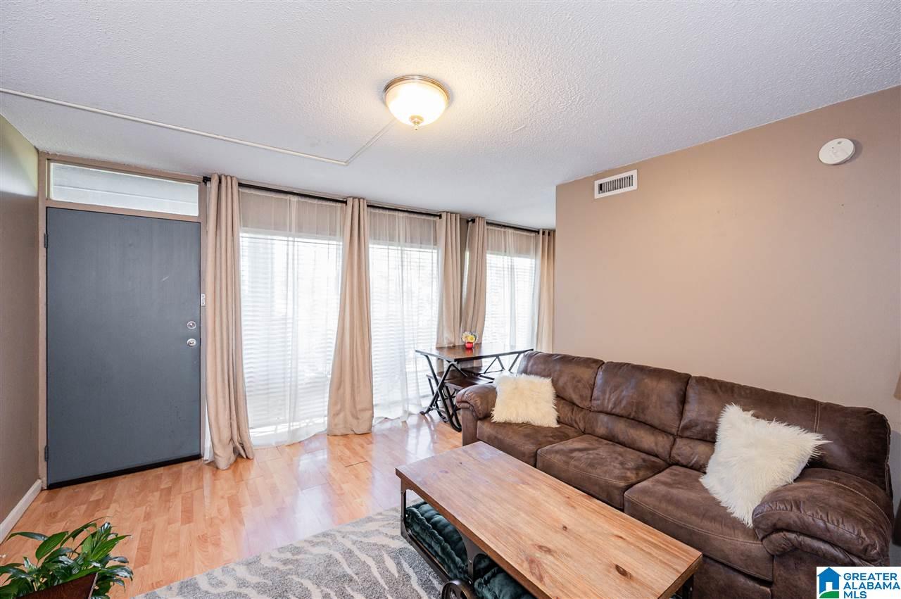 2990 Rhodes Cr Circle, Unit 206 Birmingham, AL 35205 - Photo 4 of 15
