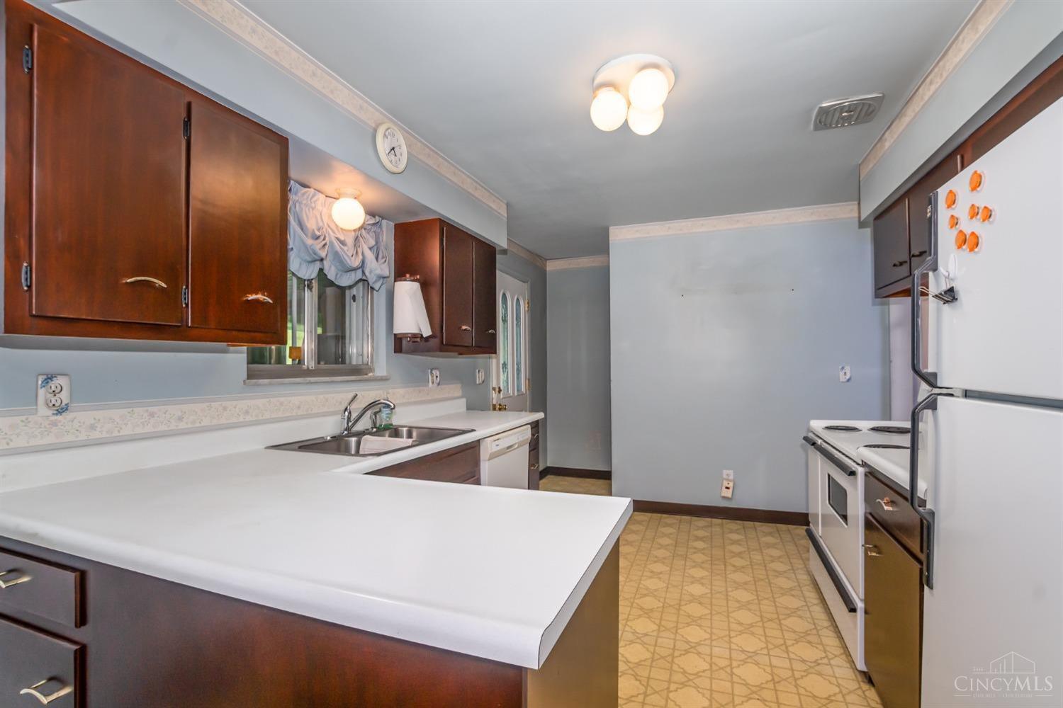 10390 Crosby Road Harrison, OH 45030 - Photo 11 of 37 Gallery Image 11