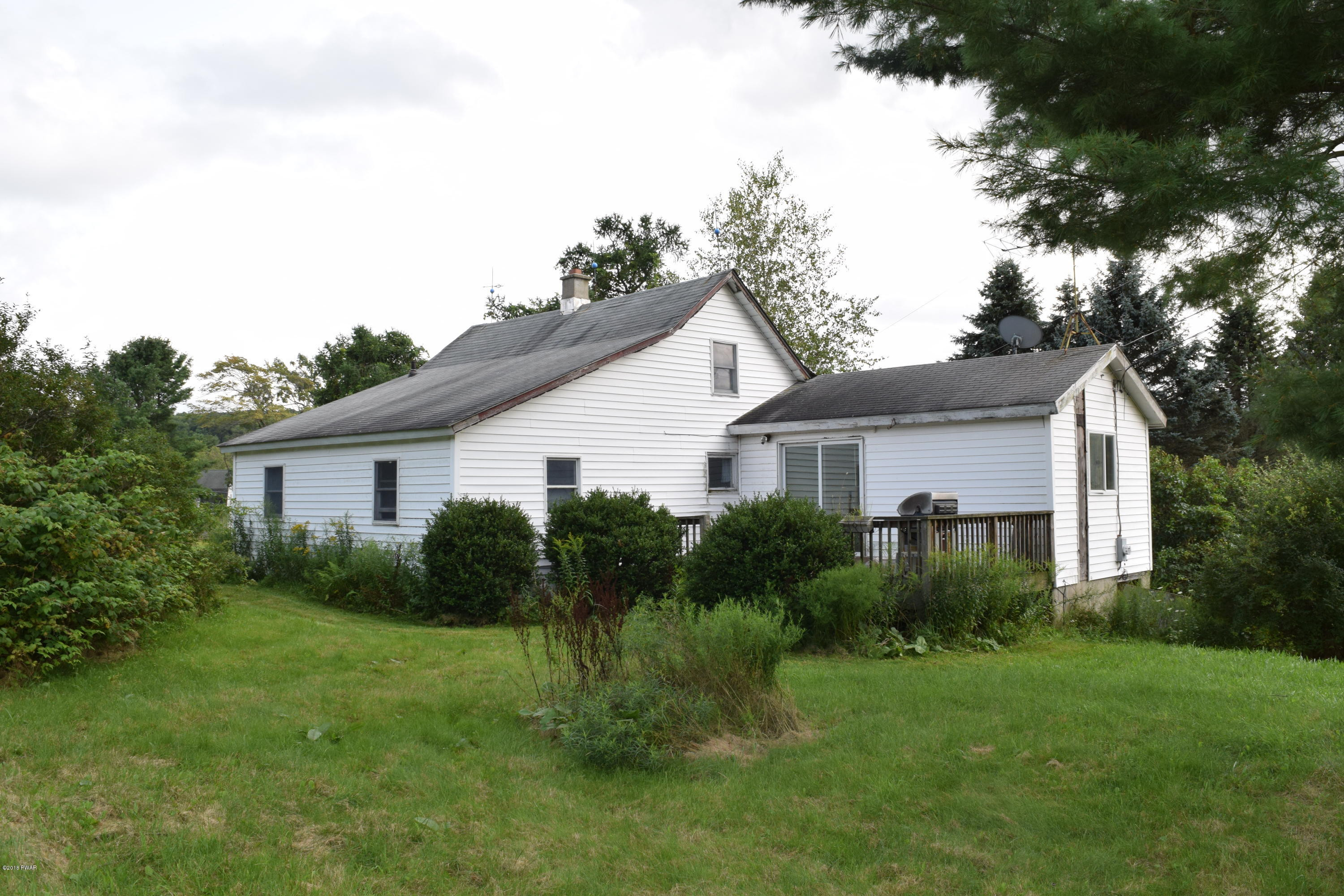 211 Egypt Road Tafton, PA 18464 - Photo 1 of 16 Side view