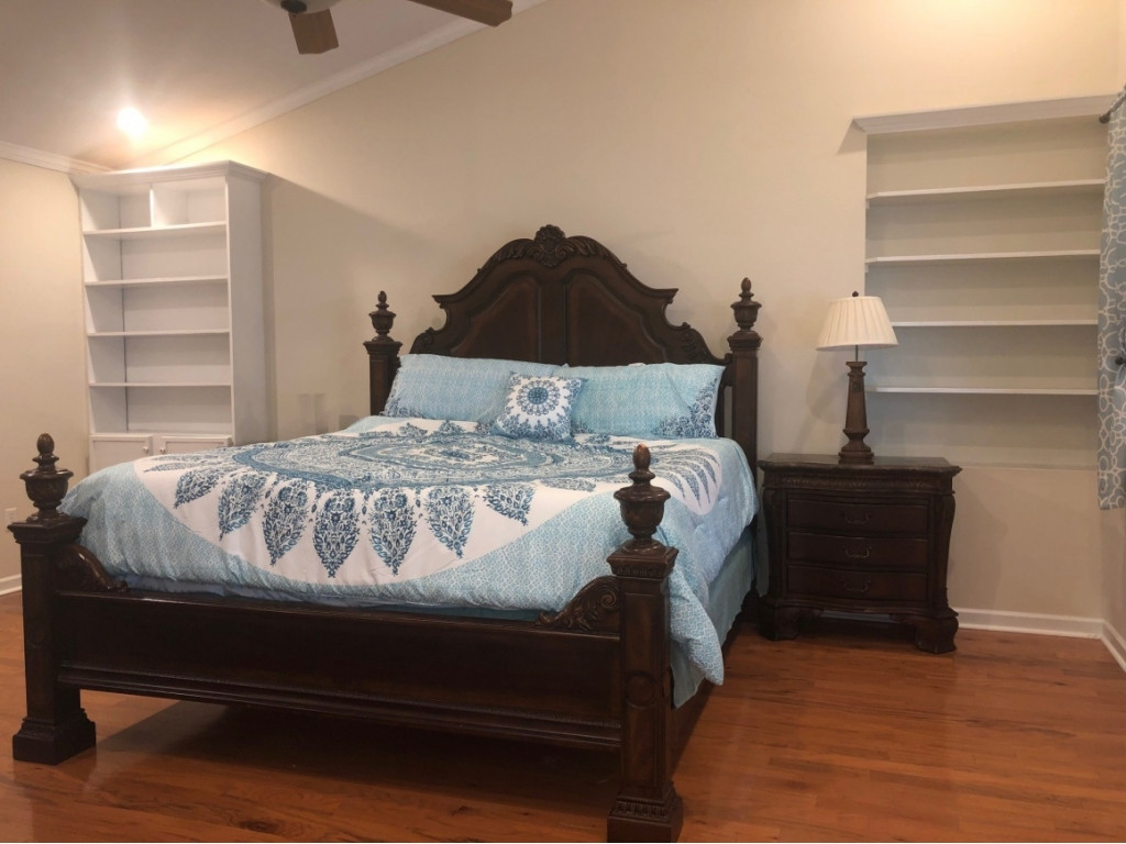 1097 Haw Ridge Road Piney Flats, TN 37686 - Photo 22 of 36 Master Bedroom
