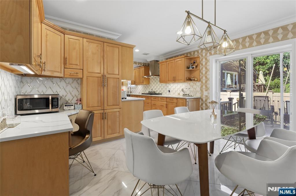 1474 Windsor Road Teaneck, NJ 07666 - Photo 11 of 41