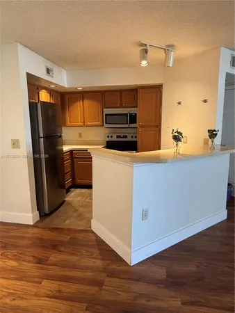 $1,800 | 12870 Vista Isles Drive, Unit 515, Sunrise, FL 33325