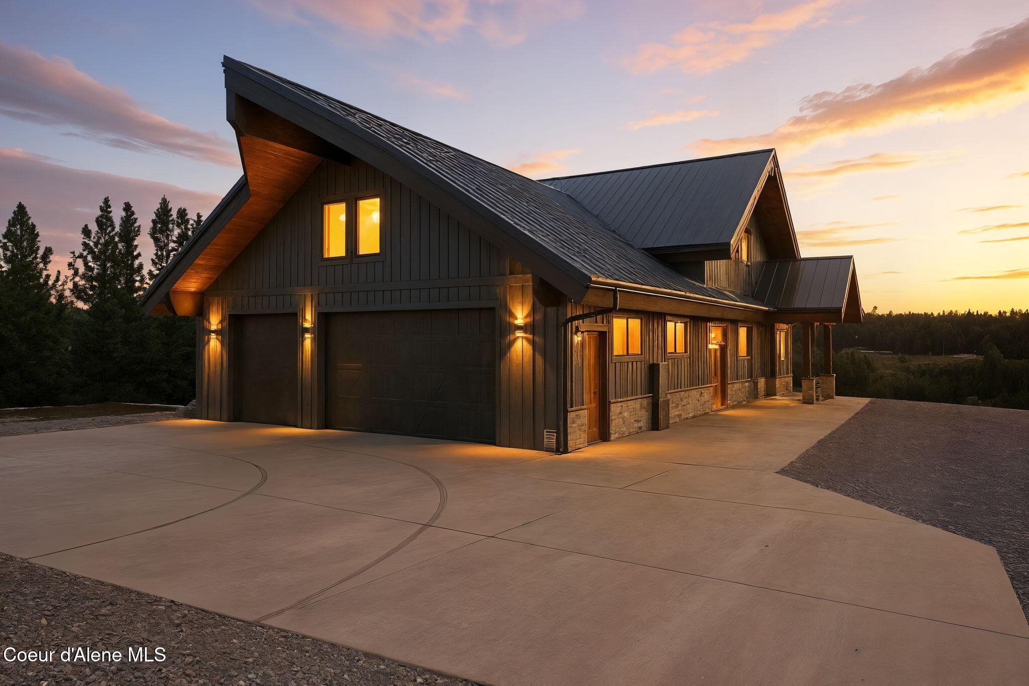 4440 East Lisa Road Harrison, ID 83833 - Photo 73 of 94 Inside-Spokane-Lisa-Twilight-90