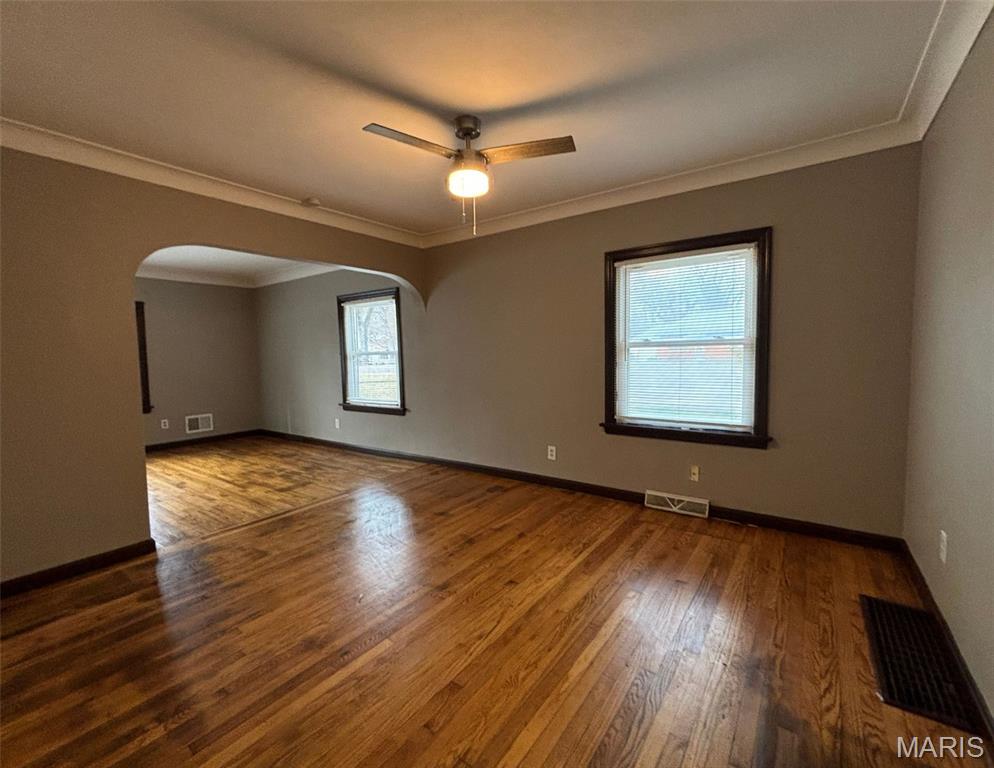 9758 Diamond Drive Riverview, MO 63137 - Photo 11 of 34